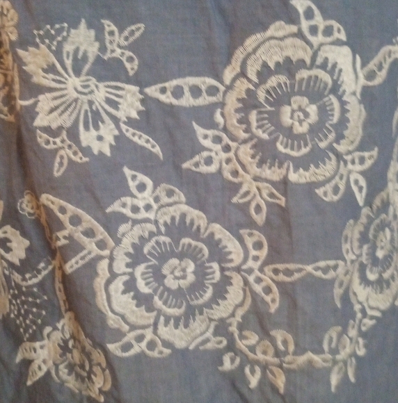 Talbots Floral Embroidered Blue Chambray Smocked Neckline Cotton Dress Size 14 - Picture 9 of 9